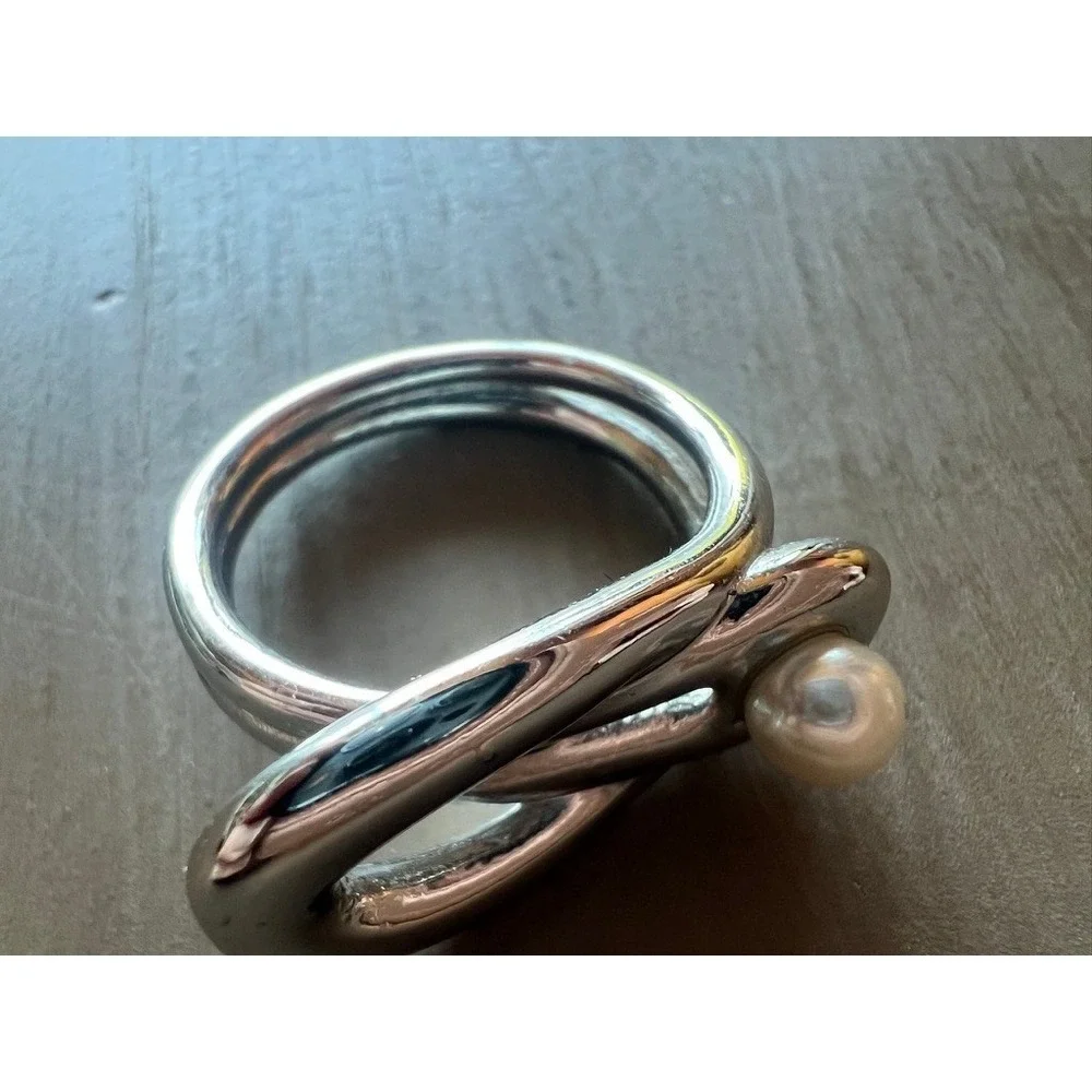 Abstract Sculptural Pearl Ring Size 9.5 Silver Tone Modernist Bypass Fluid
